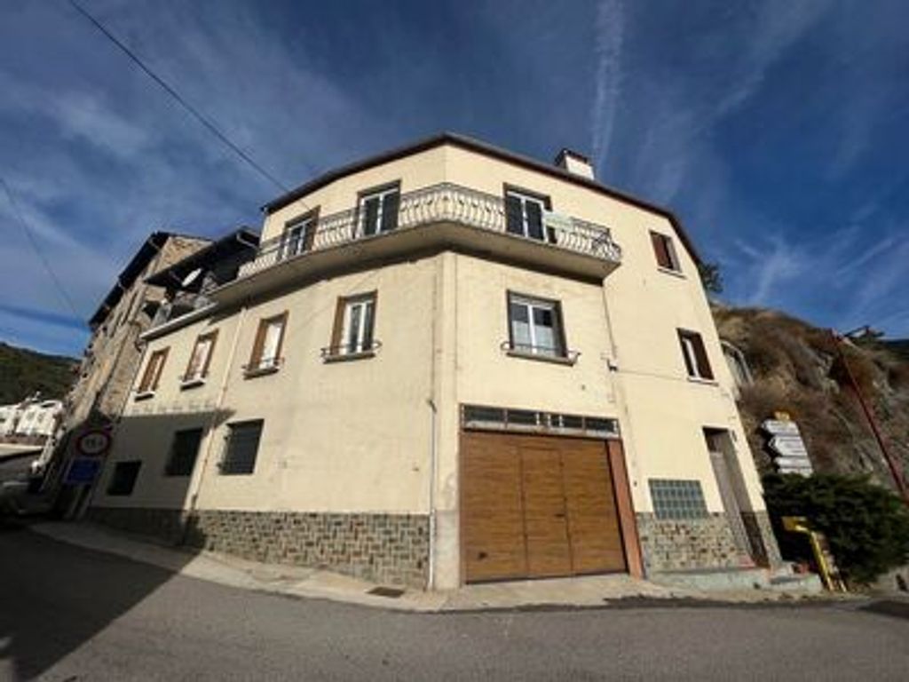 Achat maison à vendre 4 chambres 125 m² - Olette