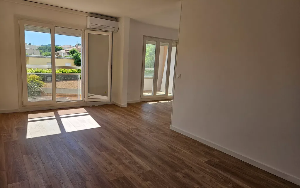 Achat appartement à vendre 3 pièces 62 m² - Sanary-sur-Mer