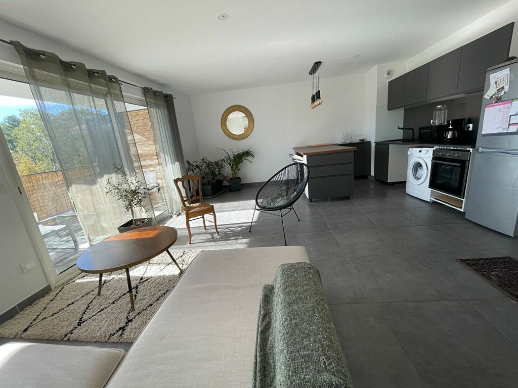 Achat appartement à vendre 4 pièces 81 m² - Villeneuve-lès-Avignon