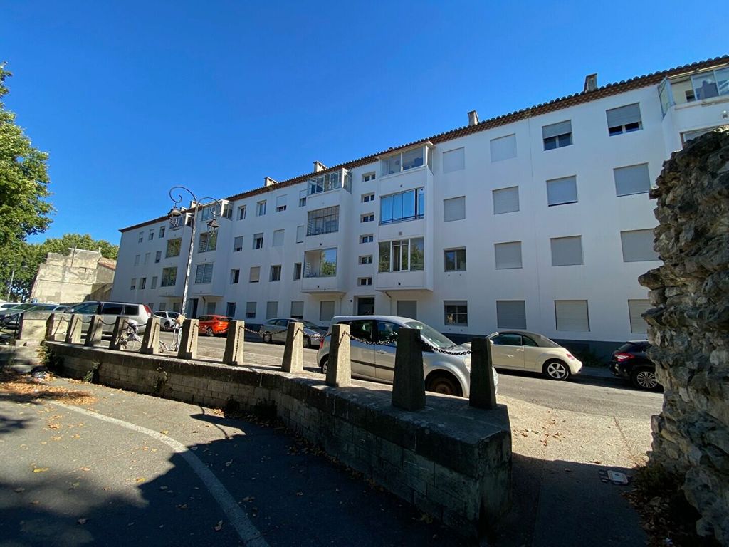 Achat appartement à vendre 4 pièces 95 m² - Arles