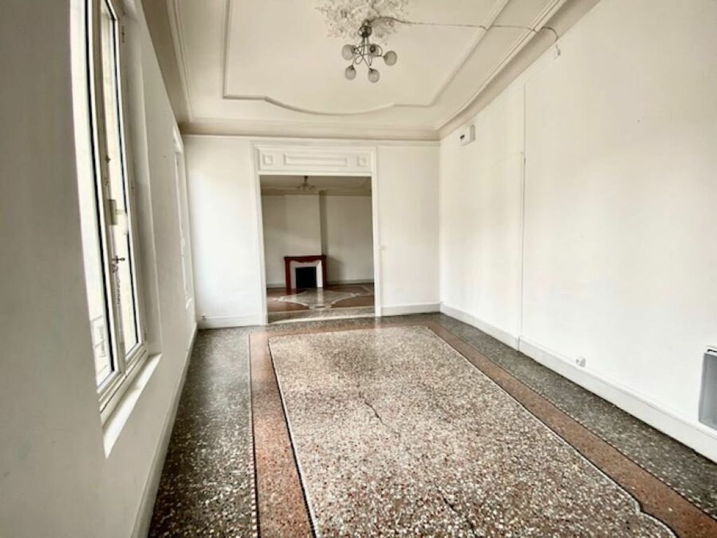 Achat appartement à vendre 5 pièces 153 m² - Arles