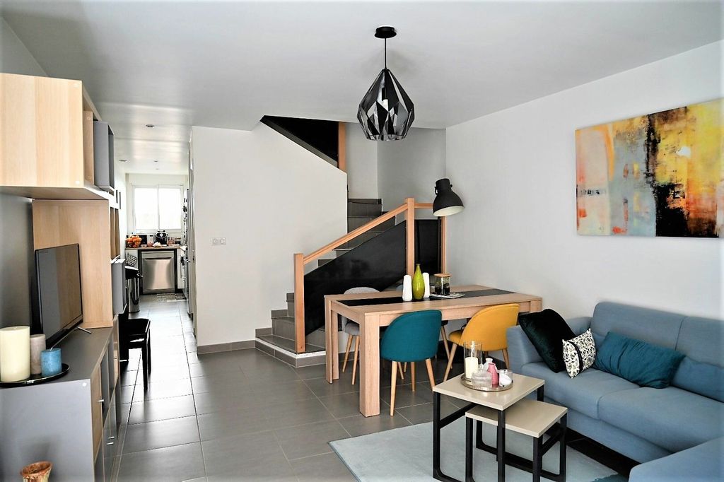 Achat maison à vendre 2 chambres 71 m² - Oraison