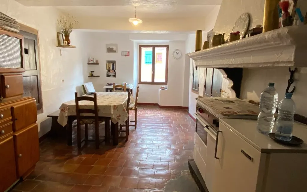 Achat maison à vendre 4 chambres 137 m² - Malaucène