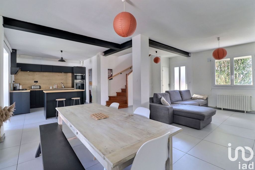 Achat maison à vendre 3 chambres 129 m² - Villenave-d'Ornon