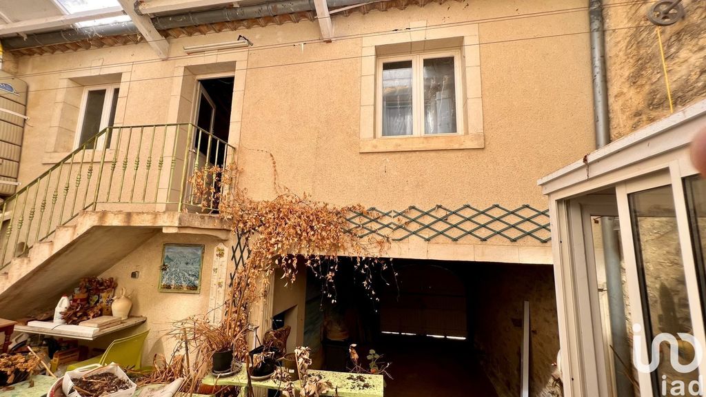 Achat maison à vendre 5 chambres 198 m² - Alignan-du-Vent