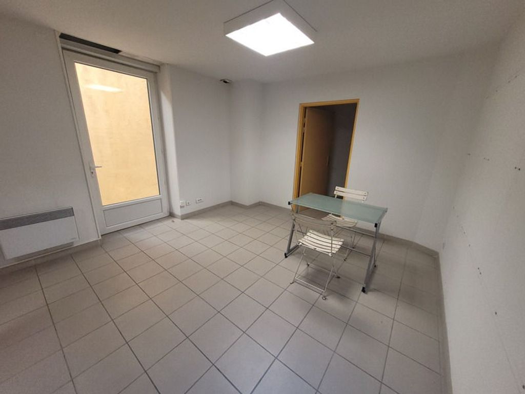 Achat loft à vendre 3 pièces 23 m² - Alès