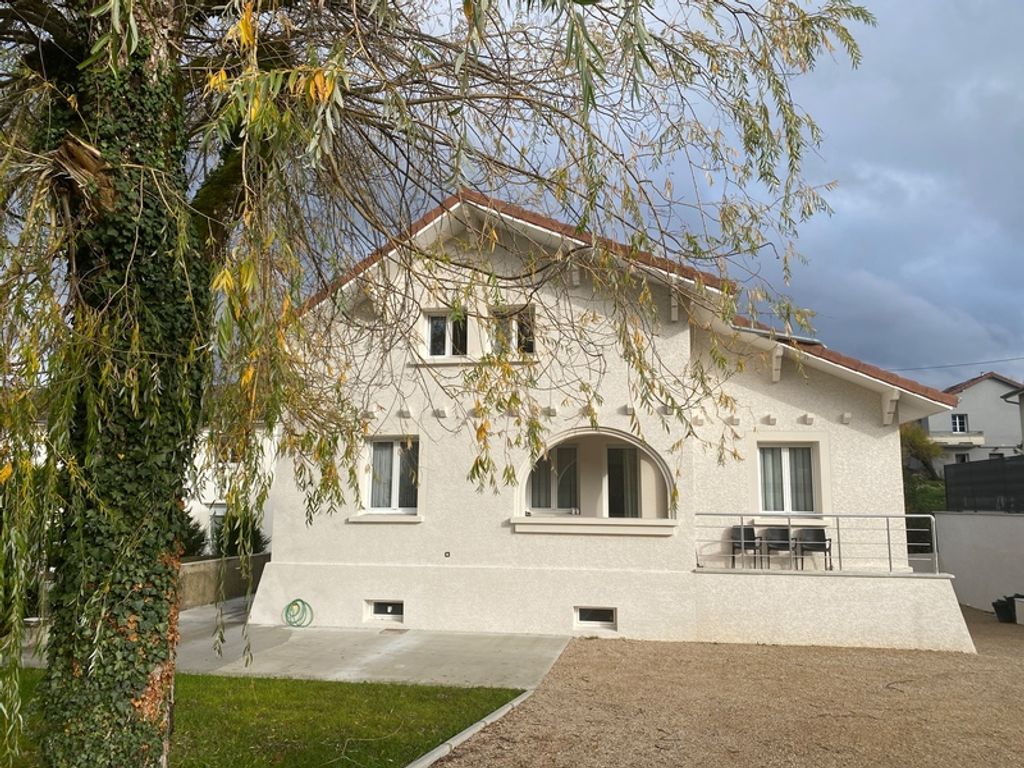 Achat maison à vendre 5 chambres 186 m² - Oyonnax