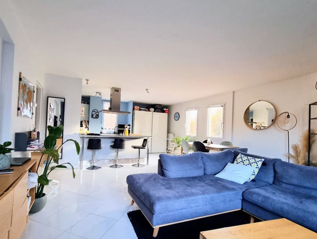 Achat appartement à vendre 3 pièces 70 m² - Montigny-le-Bretonneux
