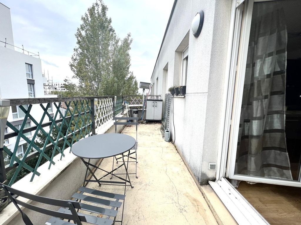 Achat appartement à vendre 3 pièces 64 m² - Colombes