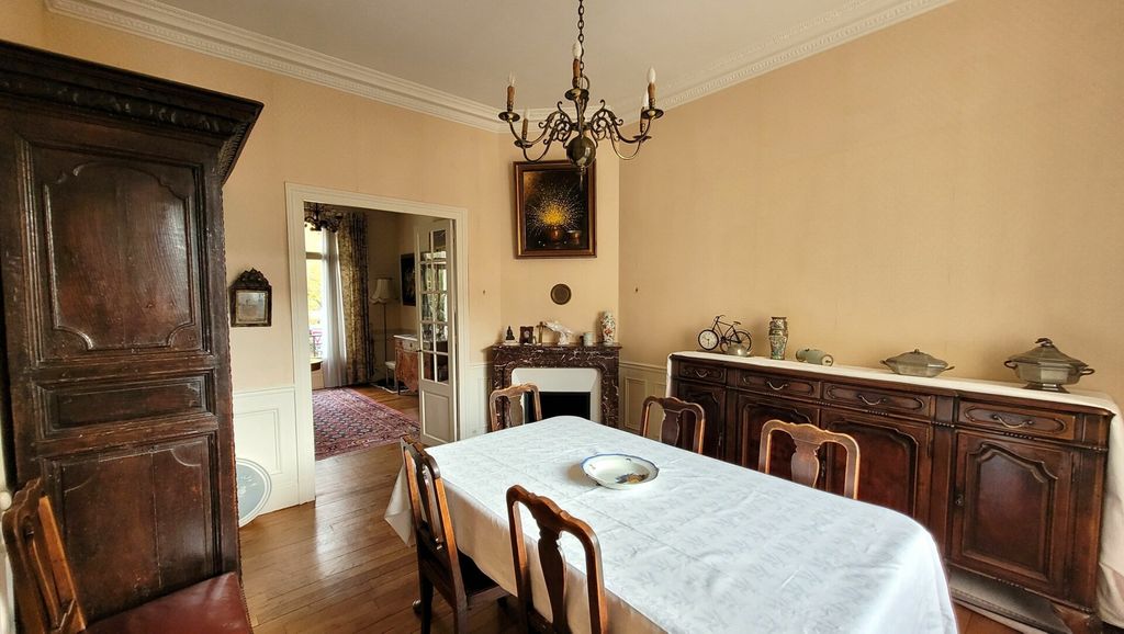 Achat maison à vendre 5 chambres 193 m² - Orléans