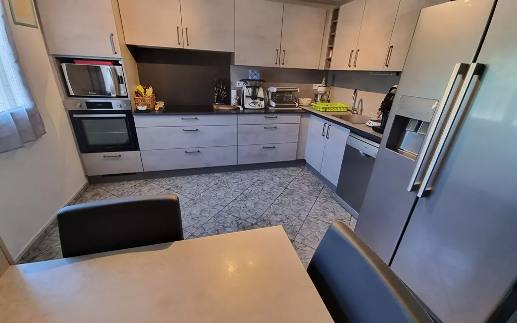 Achat maison à vendre 2 chambres 98 m² - Saint-Martin-de-Crau