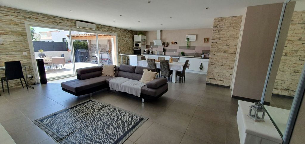 Achat maison à vendre 4 chambres 113 m² - Arles