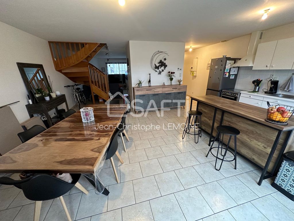 Achat appartement à vendre 5 pièces 117 m² - Château-Gontier