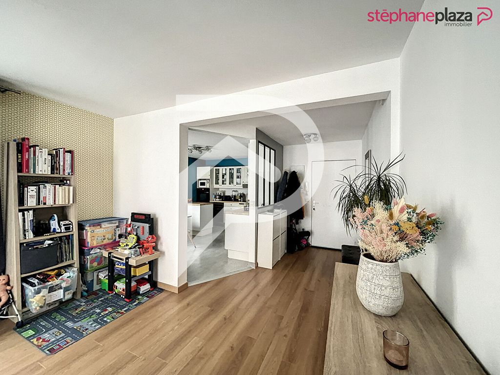 Achat appartement à vendre 3 pièces 72 m² - Suresnes