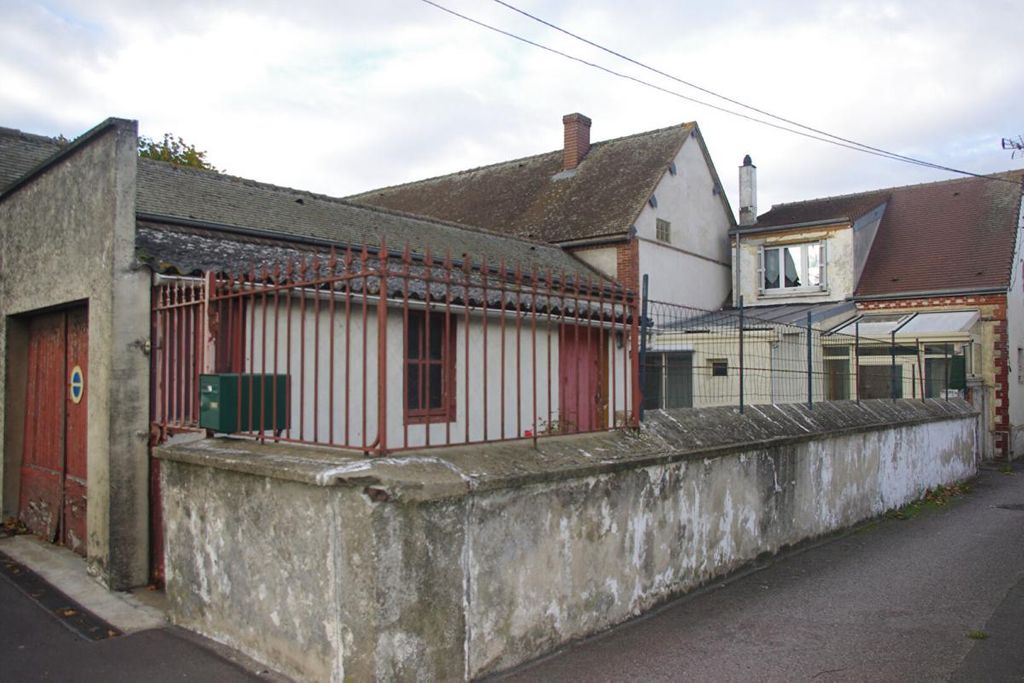 Achat maison à vendre 2 chambres 81 m² - Saint-Rémy-sur-Avre