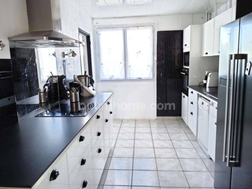 Achat appartement à vendre 3 pièces 68 m² - Port-de-Bouc