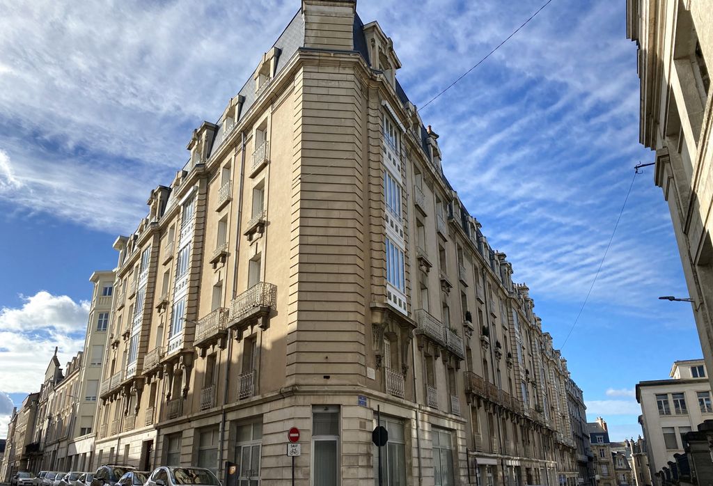 Achat appartement à vendre 6 pièces 176 m² - Poitiers