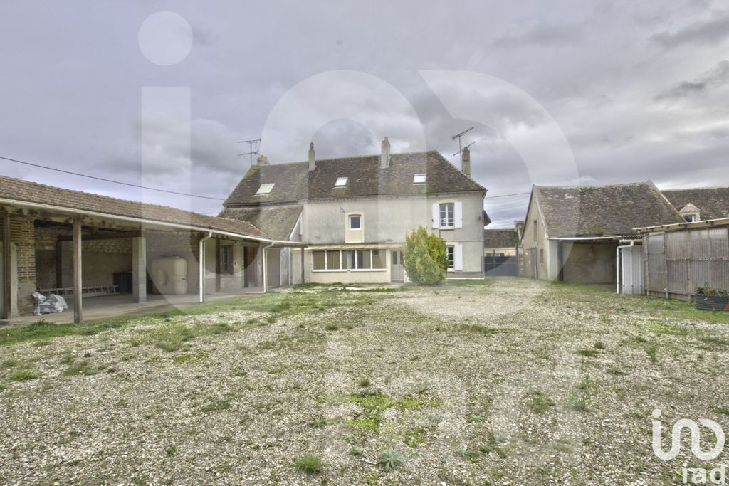 Achat maison à vendre 3 chambres 146 m² - Foissy-sur-Vanne