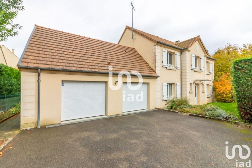 Achat maison à vendre 6 chambres 180 m² - Élancourt