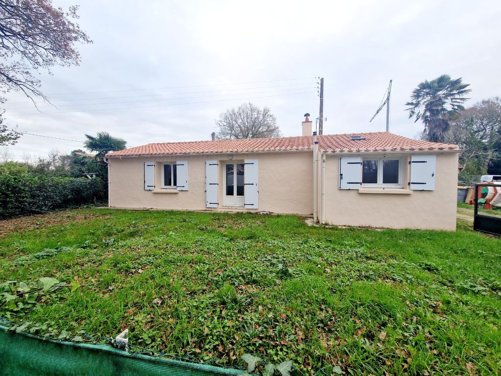 Achat maison à vendre 2 chambres 65 m² - Challans