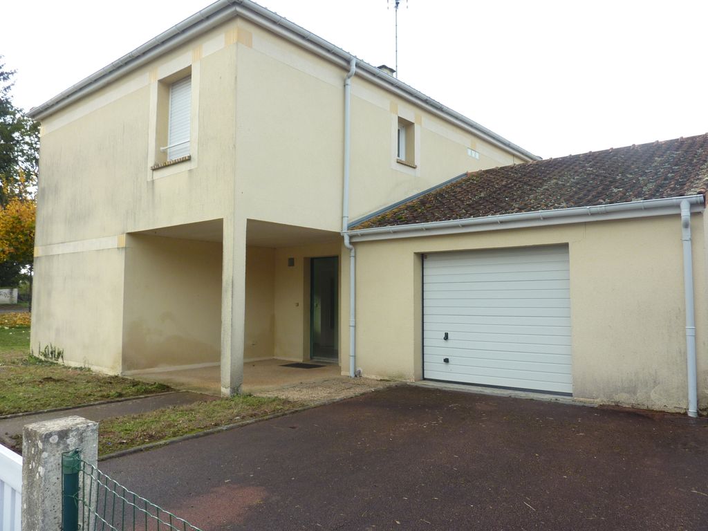 Achat maison à vendre 4 chambres 108 m² - Montmorillon