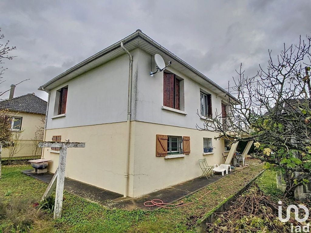 Achat maison à vendre 3 chambres 92 m² - Villeneuve-sur-Yonne