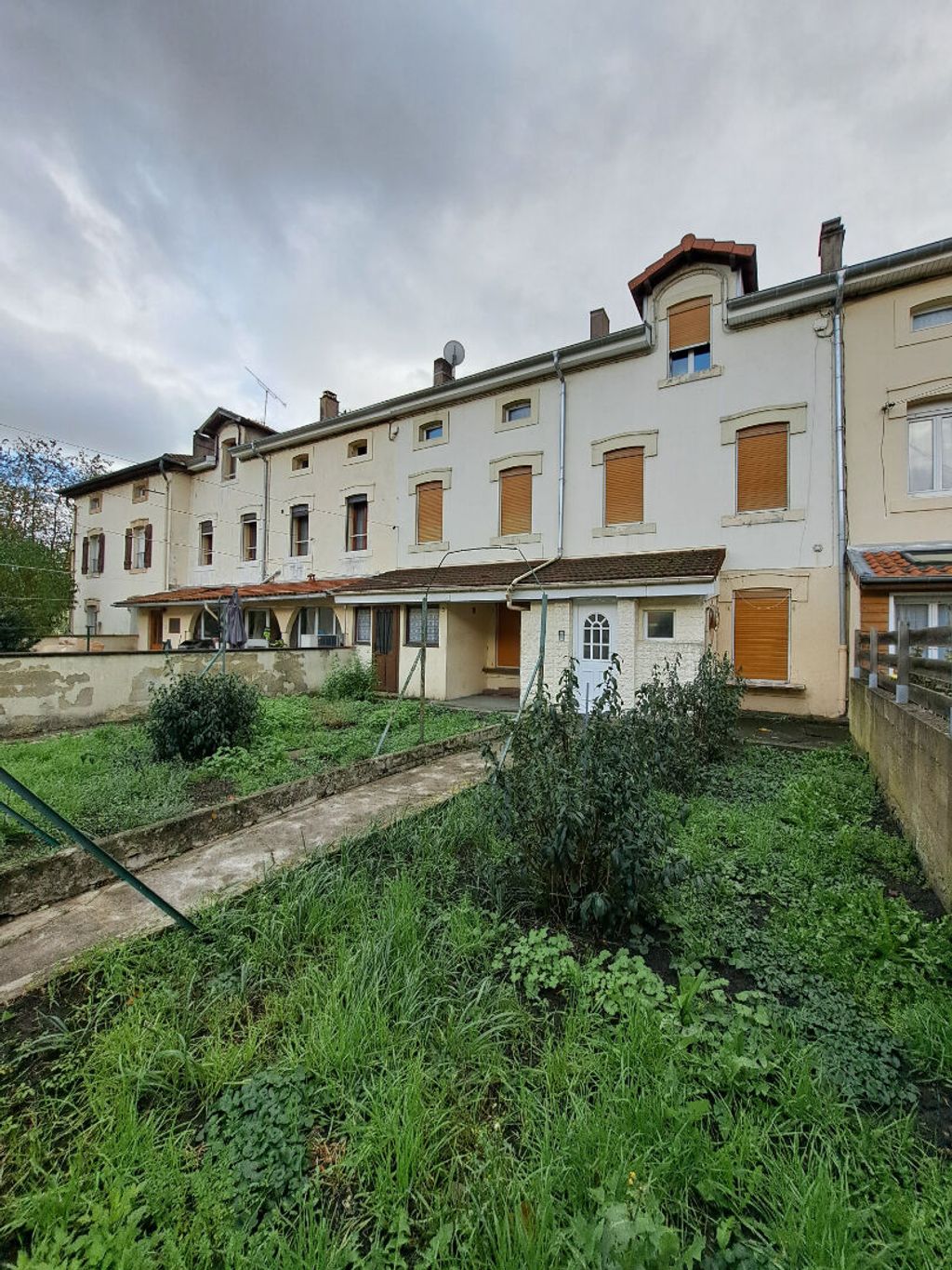Achat maison à vendre 4 chambres 140 m² - Ars-sur-Moselle