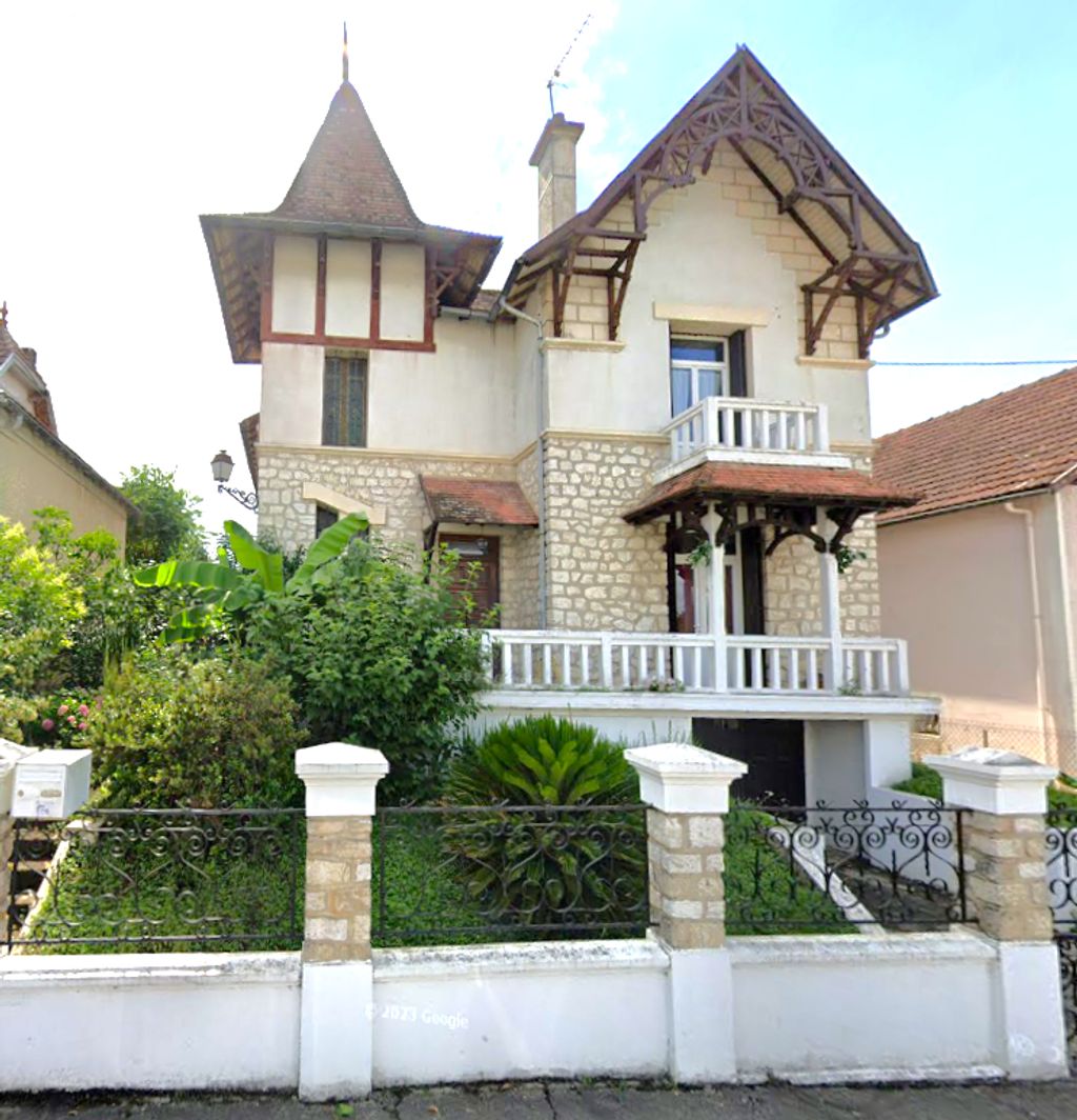 Achat maison à vendre 4 chambres 154 m² - Sainte-Livrade-sur-Lot