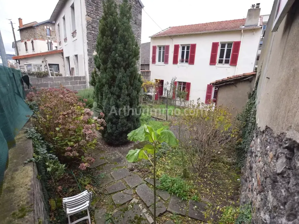 Achat maison à vendre 3 chambres 108 m² - Clermont-Ferrand