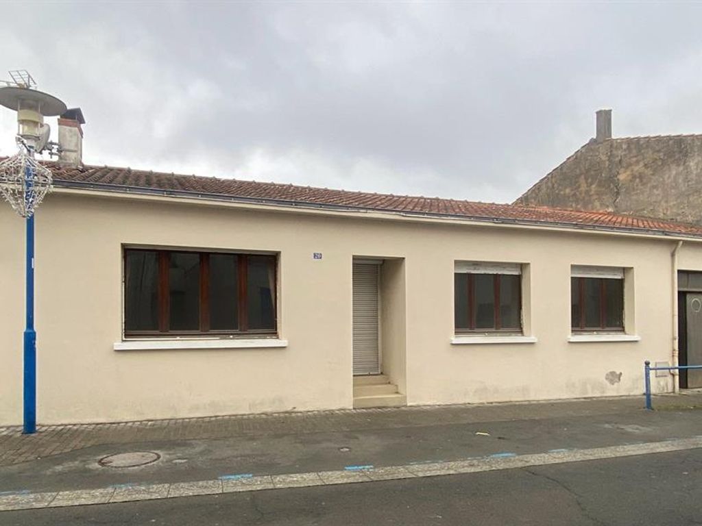 Achat maison à vendre 4 chambres 105 m² - Saint-Hilaire-de-Riez