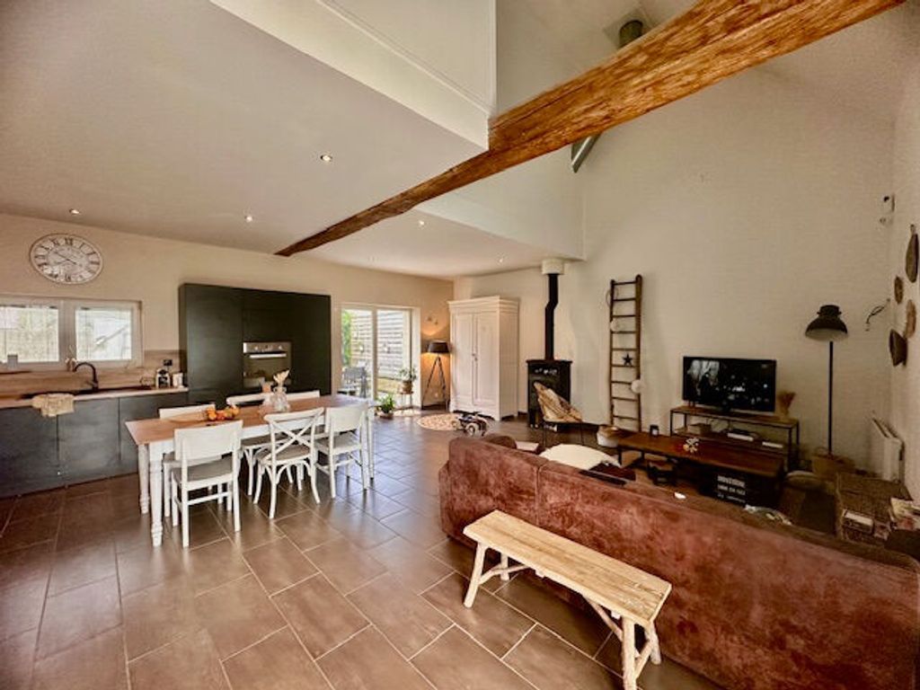 Achat maison à vendre 3 chambres 103 m² - Saint-Sulpice-de-Pommeray