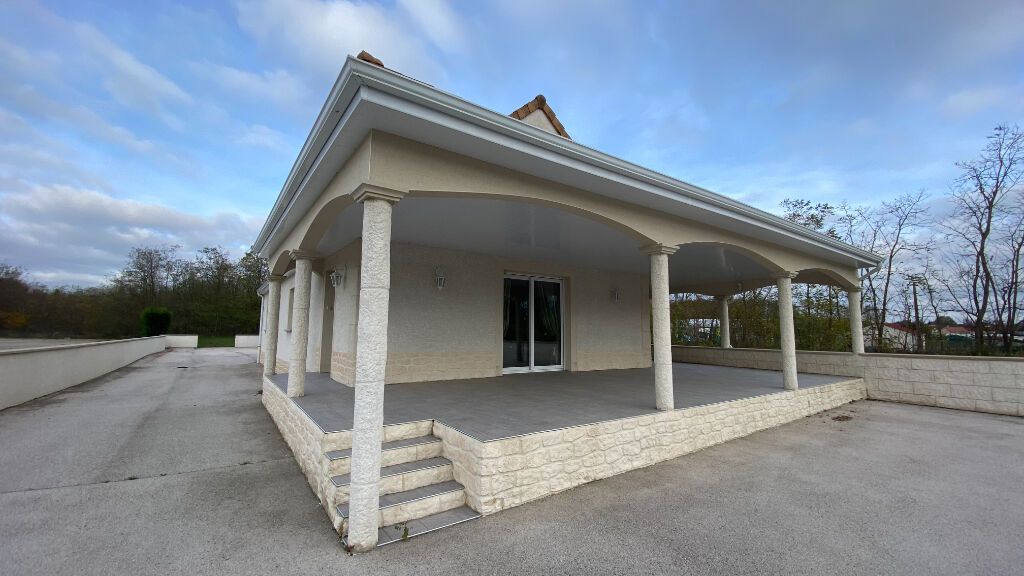 Achat maison à vendre 3 chambres 115 m² - Ouroux-sur-Saône