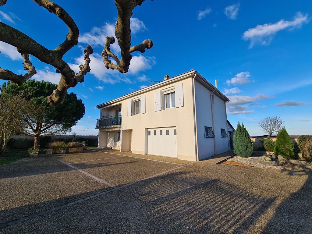 Achat maison à vendre 3 chambres 105 m² - Saint-Nazaire-sur-Charente