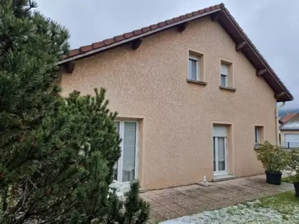 Achat maison à vendre 4 chambres 100 m² - Saint-Étienne-lès-Remiremont