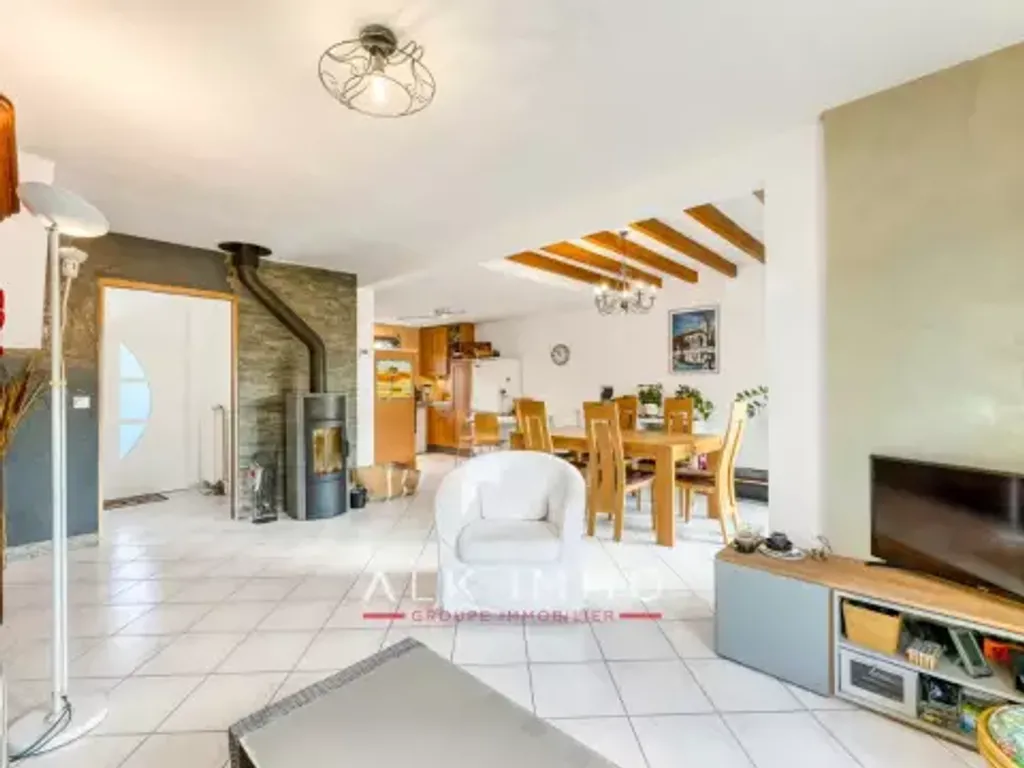 Achat maison à vendre 3 chambres 103 m² - Épagny-Metz-Tessy