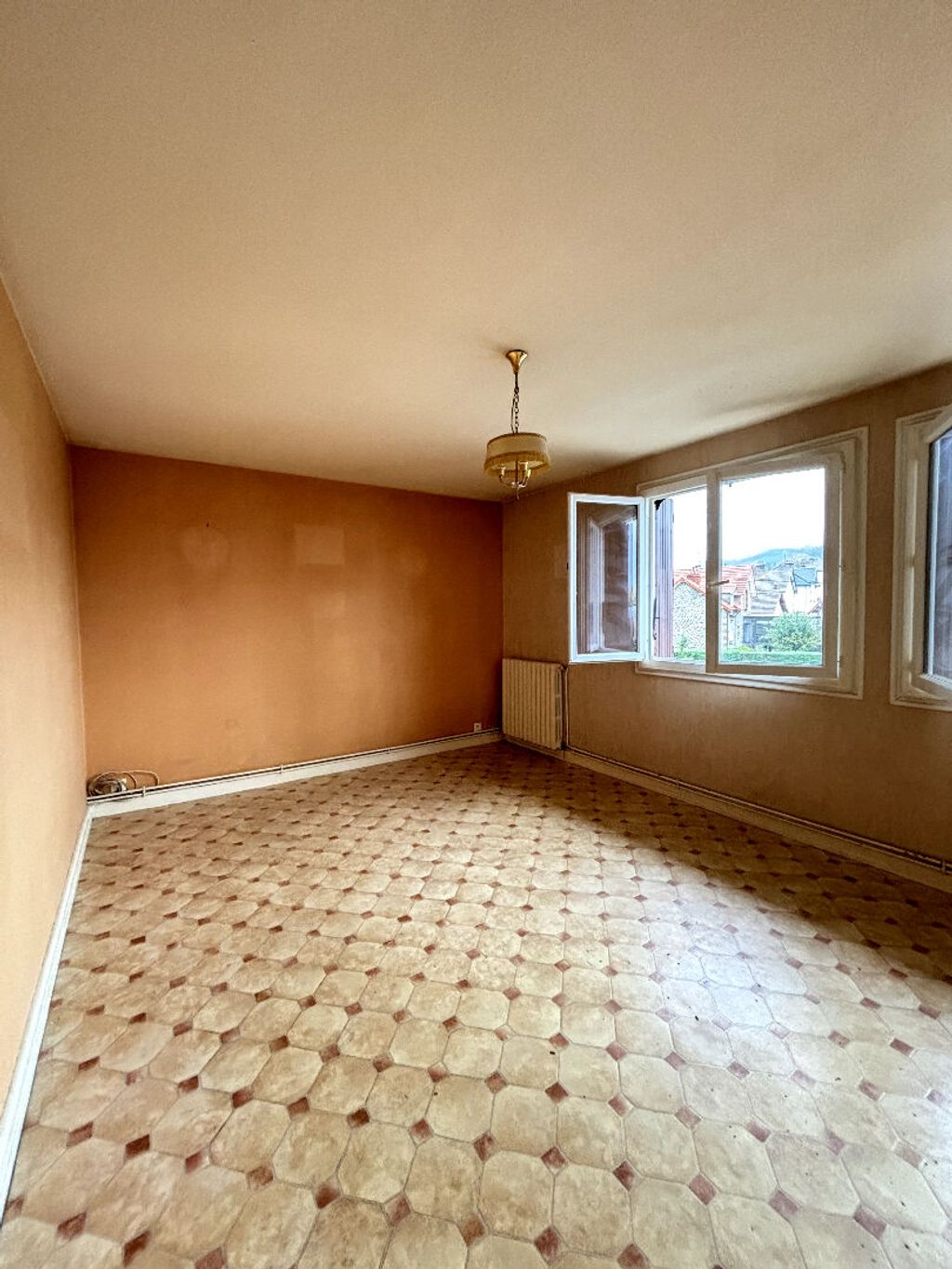 Achat appartement à vendre 2 pièces 46 m² - Aurillac