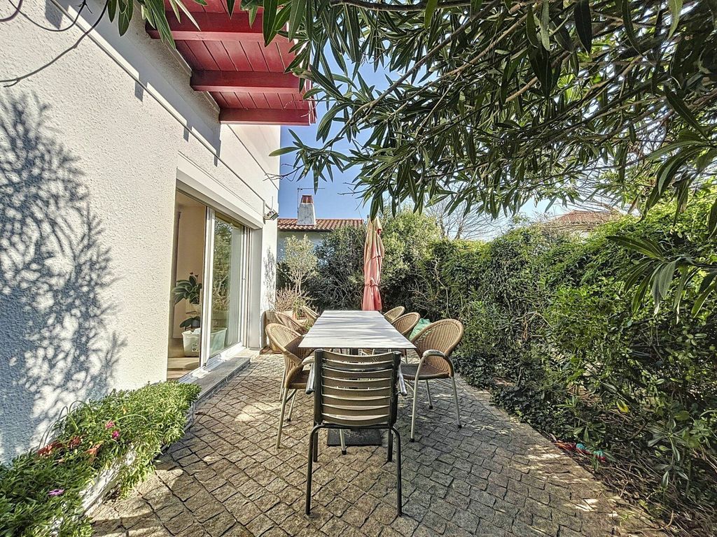 Achat maison à vendre 4 chambres 120 m² - Biarritz