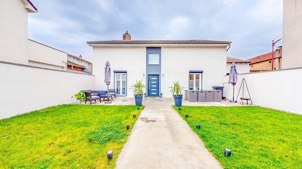 Achat maison à vendre 4 chambres 146 m² - Ay-sur-Moselle