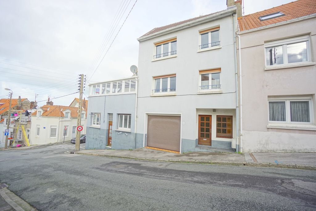 Achat maison à vendre 4 chambres 209 m² - Boulogne-sur-Mer