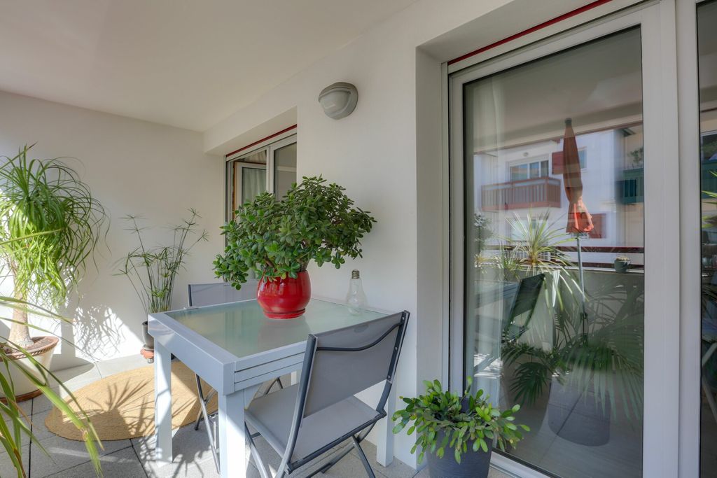 Achat appartement à vendre 4 pièces 97 m² - Saint-Jean-de-Luz