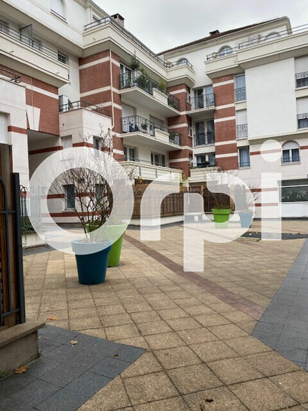 Achat appartement à vendre 2 pièces 46 m² - Les Lilas