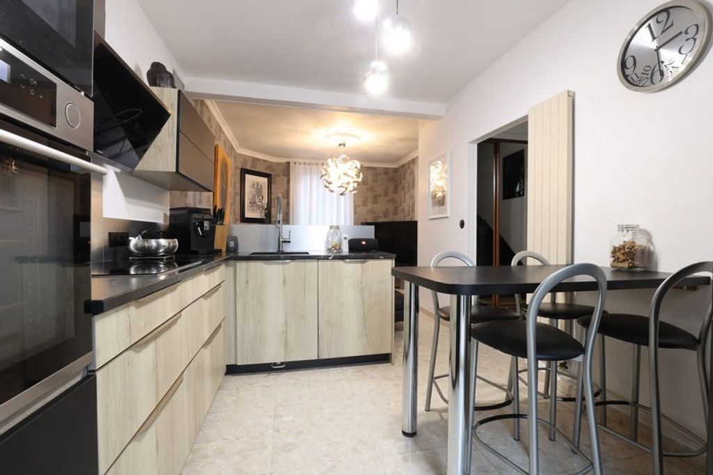 Achat maison à vendre 3 chambres 98 m² - Épernay