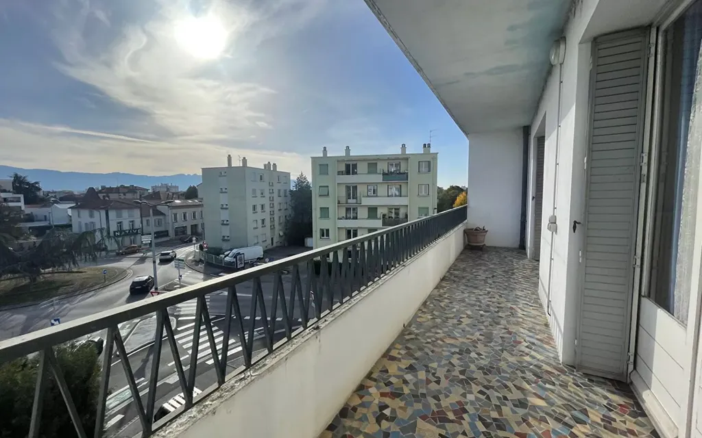 Achat appartement à vendre 3 pièces 73 m² - Romans-sur-Isère