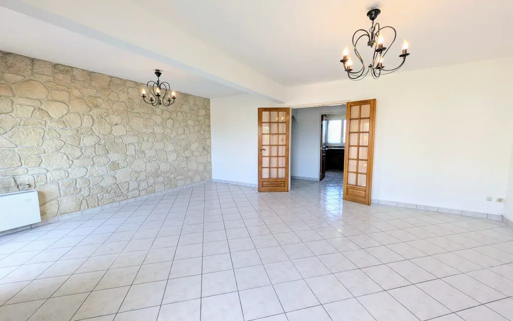 Achat appartement à vendre 3 pièces 82 m² - Toulon