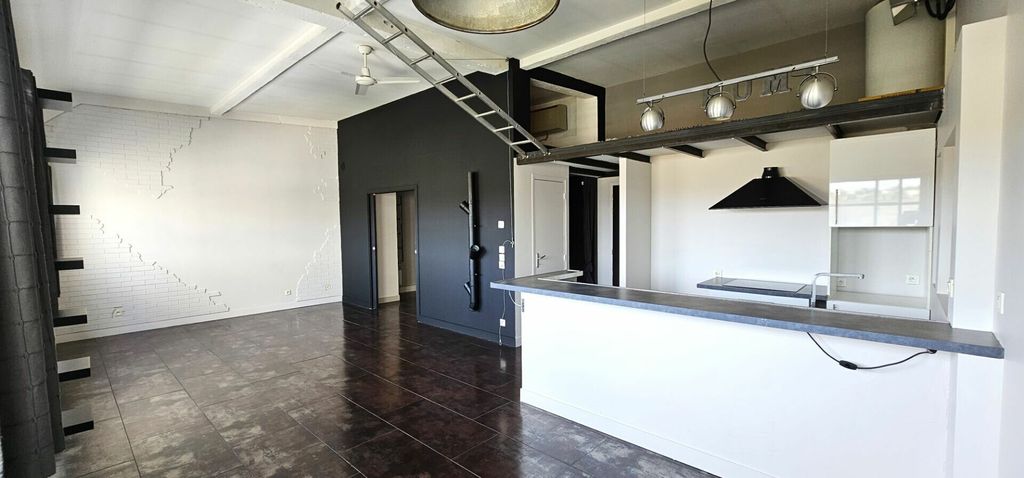 Achat loft à vendre 2 pièces 59 m² - Poitiers