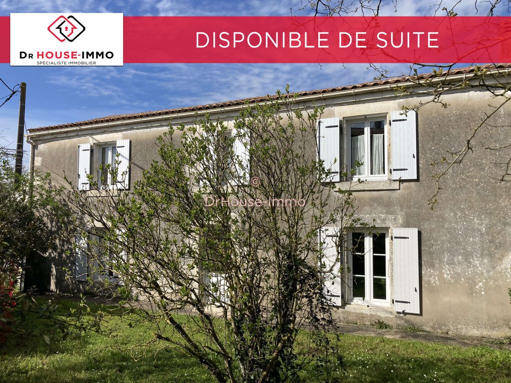 Achat maison à vendre 4 chambres 220 m² - Saint-Jean-de-Liversay