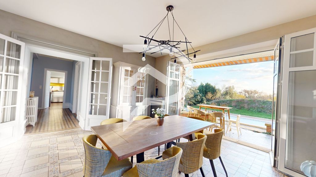 Achat maison à vendre 5 chambres 240 m² - Mauves-sur-Loire