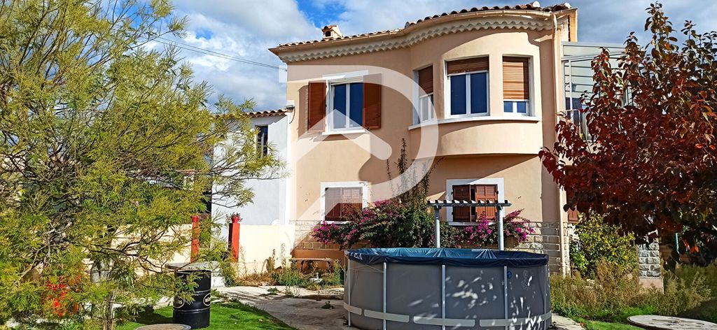 Achat maison à vendre 5 chambres 143 m² - Pierrefeu-du-Var