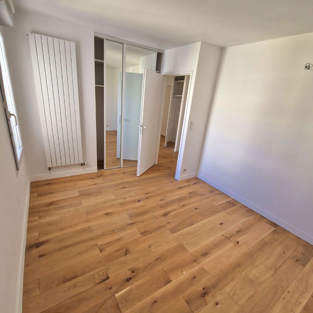 Achat appartement à vendre 3 pièces 63 m² - Suresnes