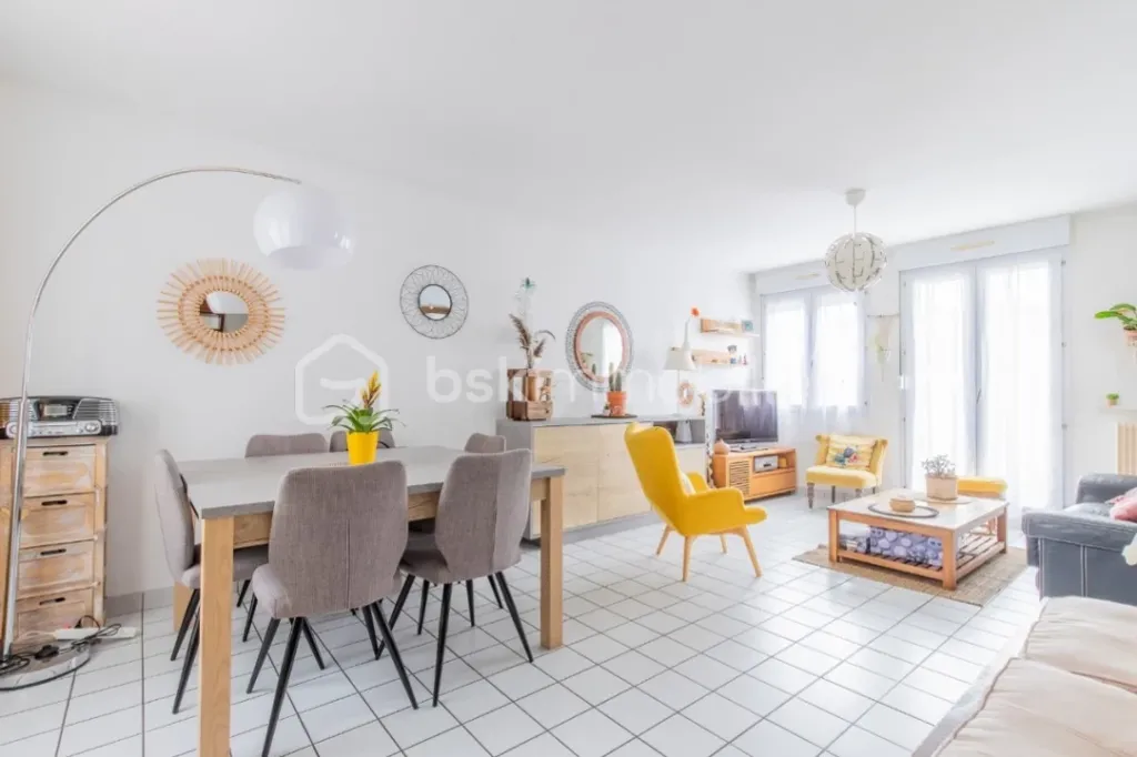 Achat maison à vendre 3 chambres 90 m² - Saint-Pierre-du-Perray